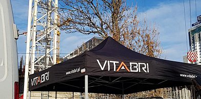 Dlaczego warto wybrać namioty reklamowe prosto od producenta