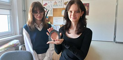 (nie)ZAPOMNIANE ZAWODY – śremskie licealistki walczą o pamięć ginących tradycji