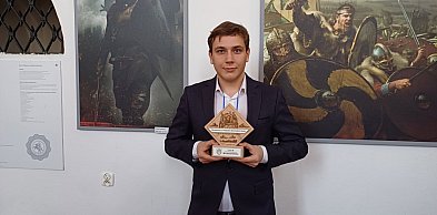 LO w Śremie znowu z sukcesem! Wiktor Jankowiak laureatem ogólnopolskiej olimpiady