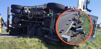 Wypadek z udziałem busa przewożącego baterie pod Śremem