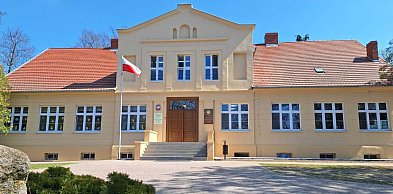 Zabytek odzyskał dawny blask - Dwór w Chrząstowie po wielkiej metamorfozie!