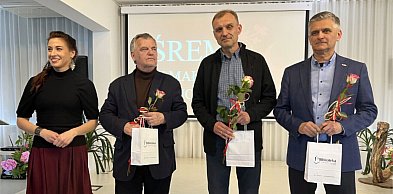 Wyjątkowy Jubileusz w bibliotece! 10. tom „Małych Monografii”