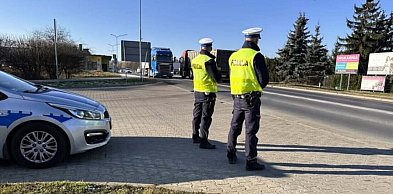 Kolizja dwóch aut w Drzonku. Jeden dostał mandat, drugi stanie przed sądem