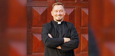 Zmiany duszpasterskie w Śremie! Ks. Filip Byczyński odchodzi ze śremskiej parafii