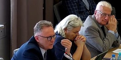 Były burmistrz kontra obecny włodarz.  Ważny głos radnego Mulkowskiego