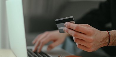 Finanse osobiste – jak świadomie korzystać z usług bankowych?