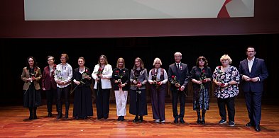Dr Zdzisław Guzikowski otrzymał Medal Komisji Edukacji Narodowej-83936