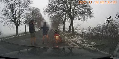 Czujność nawet po służbie! Zatrzymał pijanego motorowerzystę-84975