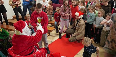 Dolsk rozbłysnął świątecznie – wyjątkowe spotkanie z Mikołajem-85362