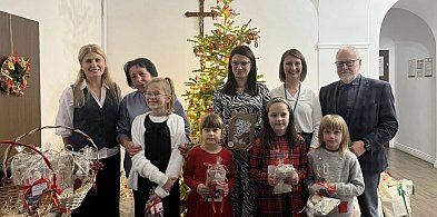 "Ciepło serca w blasku choinki". Wyjątkowe spotkanie w Klubie Senior+ w Śremie-85470