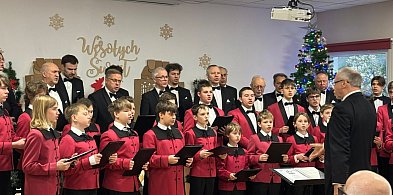 Koncert Poznańskich Słowików  w Psarskiem. Był też wspólny śpiew kolęd
