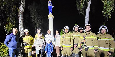 Odnowienie figury Matki Bożej w Chrząstowie-83562