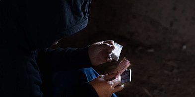 Policja zatrzymała dilera, 25-letniego mieszkańca gminy-84254