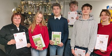 Mistrzowie powiatu - sukces licealistów Wybickiego w sz-84353