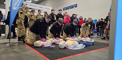 Edukacyjny wyjazd klasy strażacko-ratowniczej. Targi PR-84711