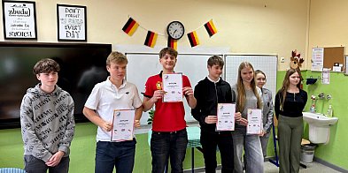 Dwujęzyczne zmagania w SP 1. Znamy mistrzów Gminnego Ko-85053