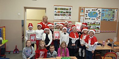 Triumf Manieczek - Gminny turniej mikołajkowy w SP w  I-85176