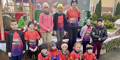 Sportowe sukcesy Szkoły w Nochowie! Kolejna edycja Biegu Elfa w Krzywiniu-85266