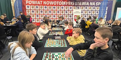 Debiut i wytrwałość - Szachiści z SP6 w finale Wielkopolski!-85275
