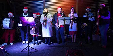 Świąteczna radość w szczytnym celu- Charytatywny Festyn-85383