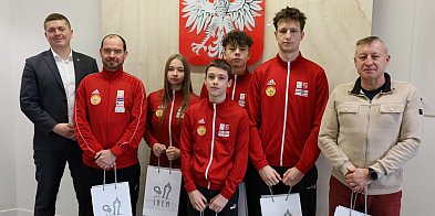 Sukcesy Taekwondo Rapid Śrem - Burmistrz z gratulacjami i merytoryczną rozmową-85398