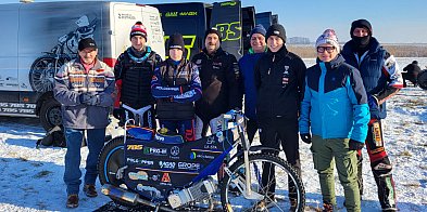 Tu zimą bije gorące serce żużla.-85855