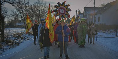 Kolorowy Orszak Trzech Króli w Wieszczyczynie! - Królow-85876