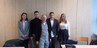 Historyczny triumf w śremskim Ogólniaku - Wiktor Jankow-86206