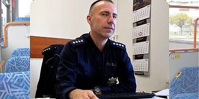W drodze do wnuków ocalił ją policjant. Dramat w komuni