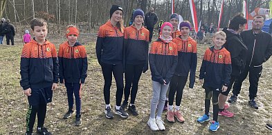 Młodzi lekkoatleci MOS Śrem z sukcesami w Luboniu! Masa medali w Biegu Niezłomnych