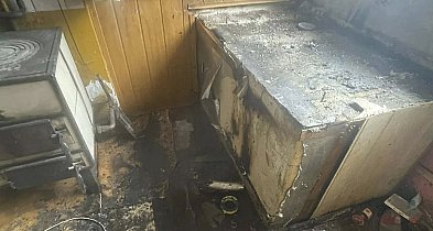 Ogień w mieszkaniu w Krzywiniu - ewakuacja 7 osób-84972