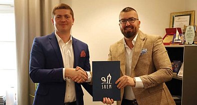 Burmistrz podpisał nową umowę. Porozumienie w sprawie bezpłatnych porad prawnych-84990