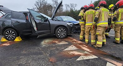 Kierowca nie udzielił pierwszeństwa przejazdu. Doszło do zderzenia osobówek-85365