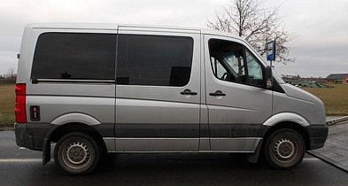 Zauważyli dziwną jazdę busa i zapobiegli tragedii. Kierująca miała 3 promile-85822