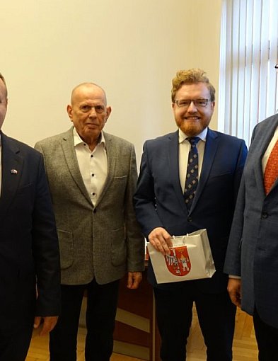 Wiceminister cyfryzacji o cyberbezpieczeństwie, EZD i „białych plamach” w Śremie-83868