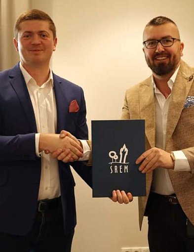 Burmistrz podpisał nową umowę. Porozumienie w sprawie bezpłatnych porad prawnych-84990