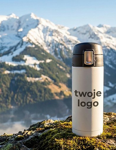 Fenomen kubków termicznych z logo-85215