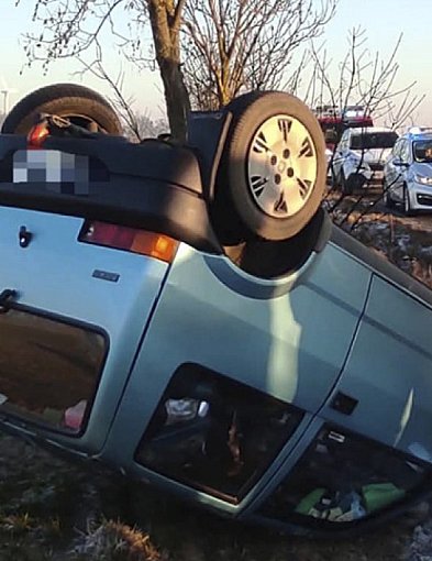 78-latek nie opanował auta. Wszystko wskazuje na to, że jechał za szybko-86248