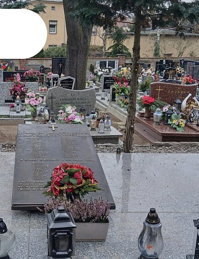 Pamięć ocalona od zapomnienia. Zakończył się remont mogiły na śremskiej farze