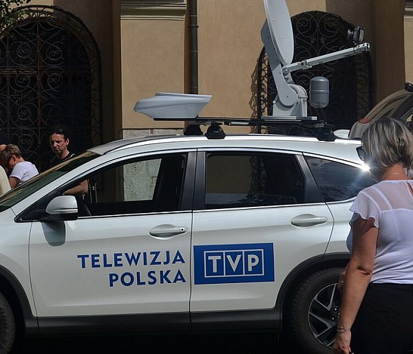 Zmiany w Telewizji Polskiej. Te kanały mogą przejść do historii-83092