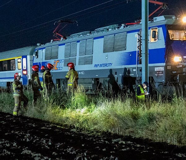 Śmiertelne potrącenie przez pociąg. Zginęła kobieta-83100