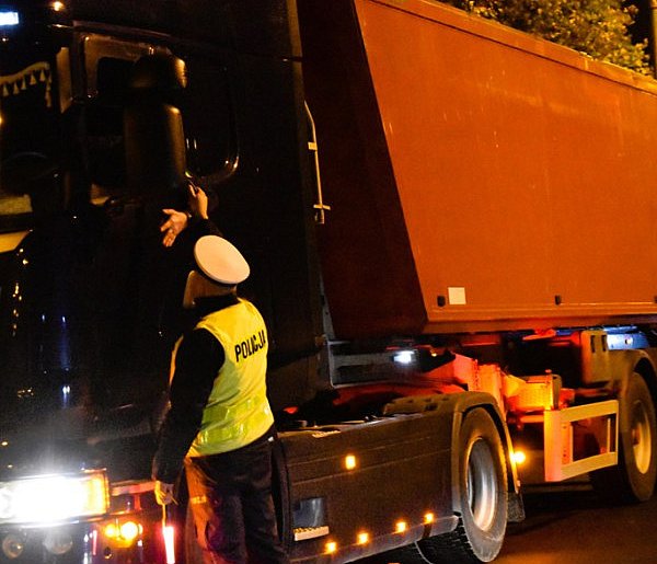 (Nie)trzeźwy poranek w Śremie. 58-latka z promilami straciła prawo jazdy-84050