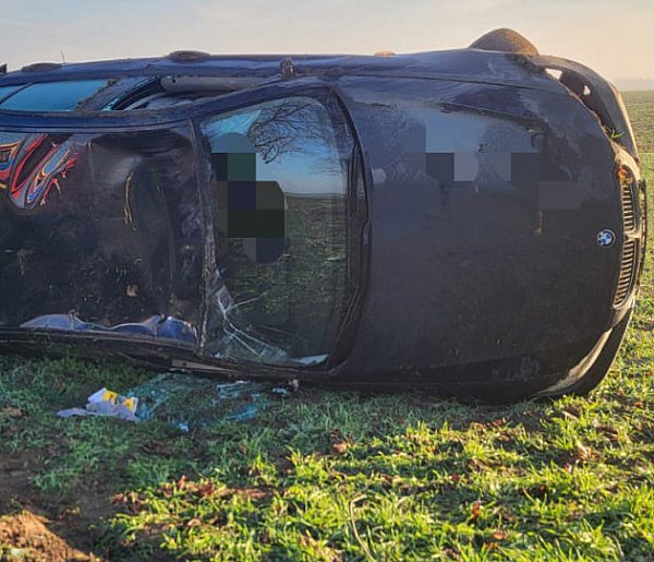 Dachowanie w okolicach Łuszkowa - 21-latek w szpitalu-85134