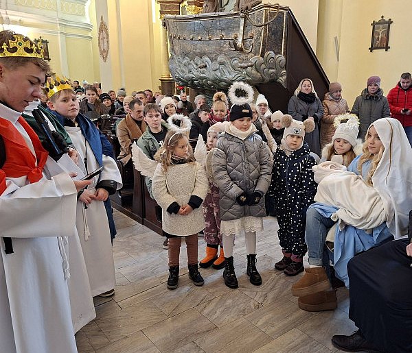 Orszak u Fary - Tradycyjne kolędowanie z orkiestrą Dętą-85879