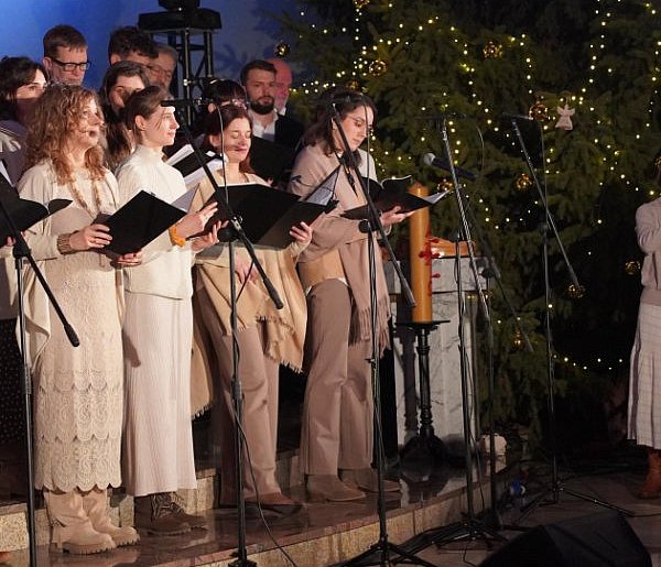 Rodzinne kolędowanie w Parafii bł. Michała Kozala. Potrójna uczta-86167