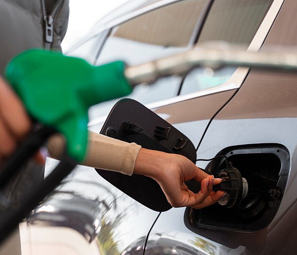 Zaskoczenie na stacjach paliw. Kierowcy nie tego się spodziewali-86190