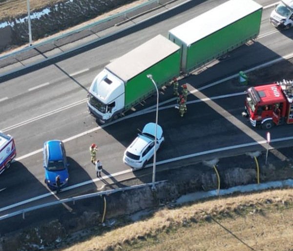 Wypadek na obwodnicy DK12. Na miejscu wszystkie służby. Wiadomo co tam się wydarzy-86296
