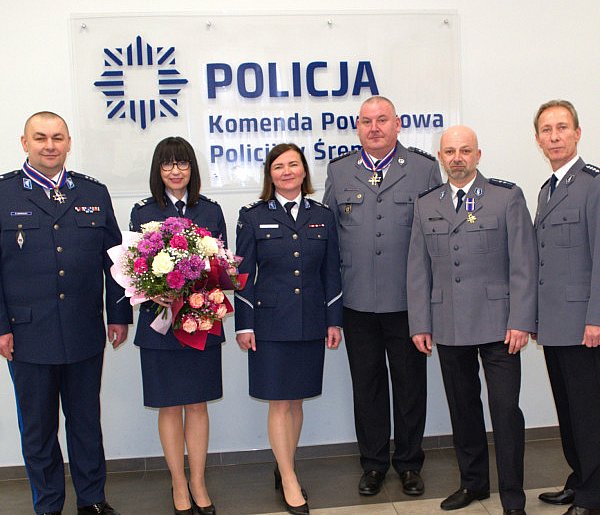 Koniec pewnej epoki w KPP Śrem - Policjanci przeszli na zasłużoną emeryturę