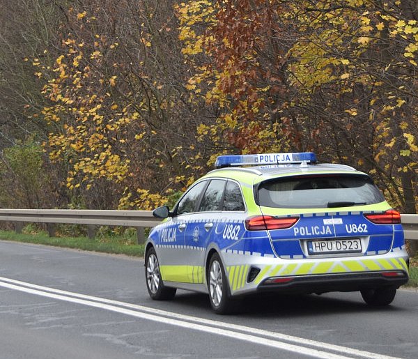 Nocna interwencja w Parku Puchalskiego - Policjanci z prewencji ocalili mu życie