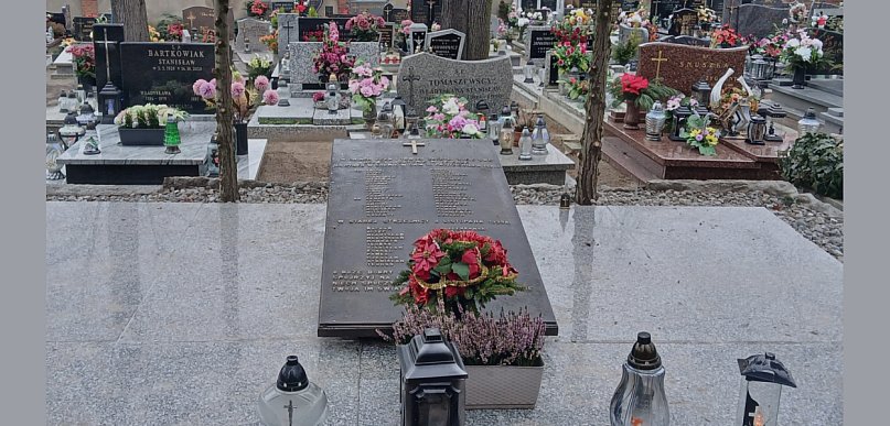 Pamięć ocalona od zapomnienia. Zakończył się remont mogiły w śremskiej farze